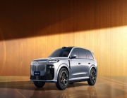 岚图泰山X8官宣搭载华为双15.6英寸双联屏